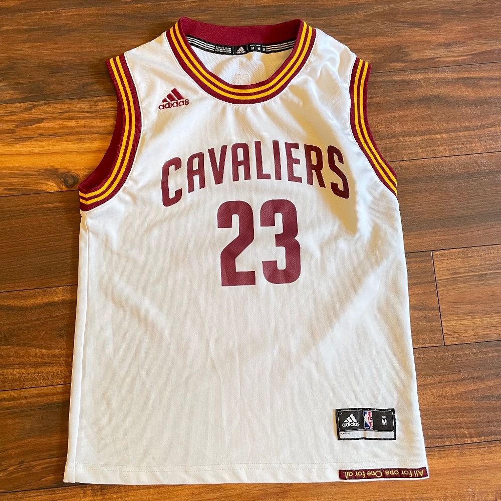 Adidas Cavs 23 James Basketball Jersey M